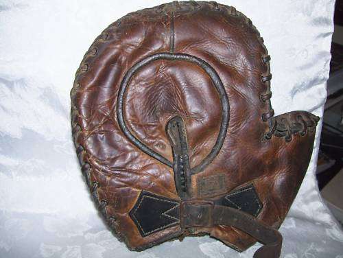 D&M Tornado Stiched Palm Basemitt Back